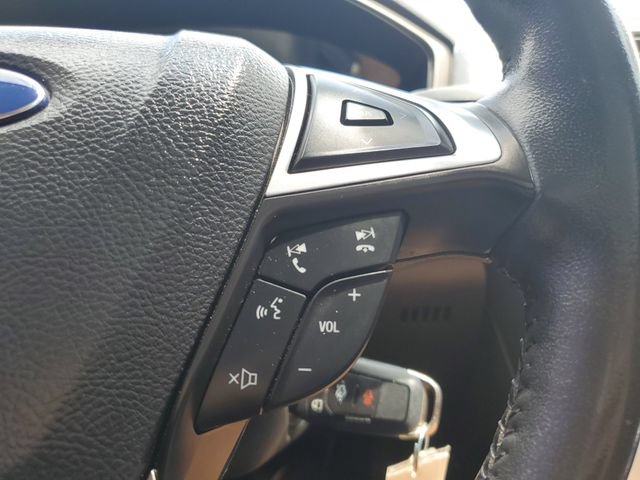 Used 2015 Ford Fusion SE w/ Equipment Group 202A FWD image 14