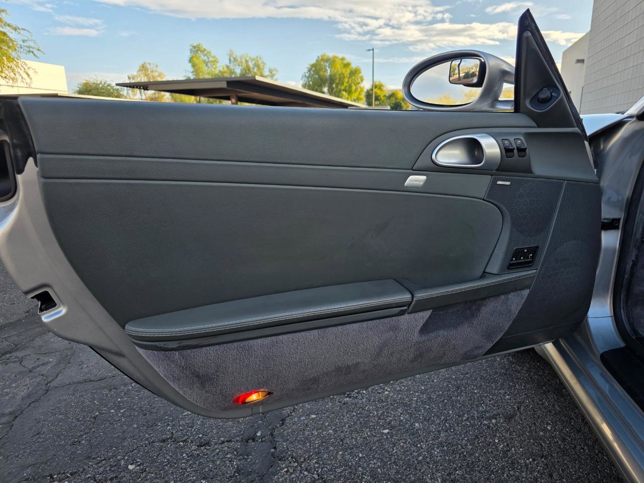 Used 2005 Porsche Boxster S image 40