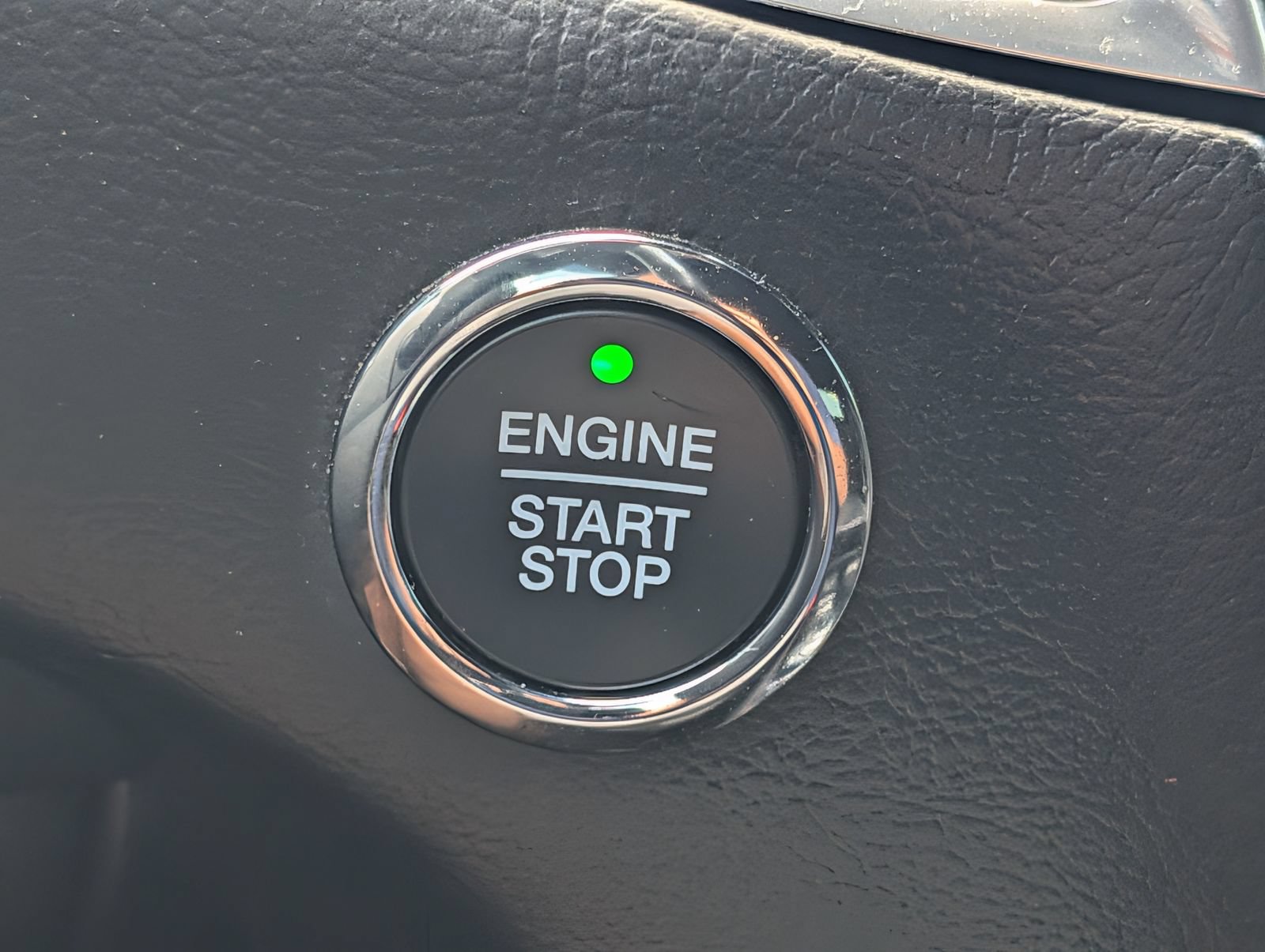 Used 2020 Ford Edge ST w/ Equipment Group 401A AWD/4WD image 29