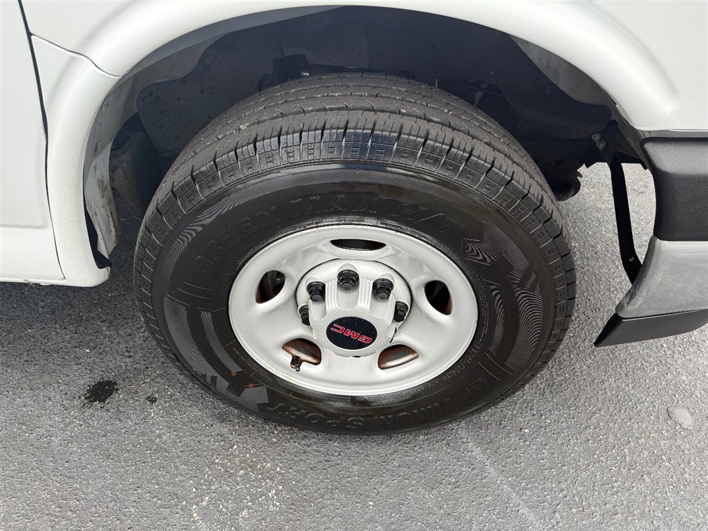 Used 2023 GMC Savana 3500 w/ Power Convenience Package image 8