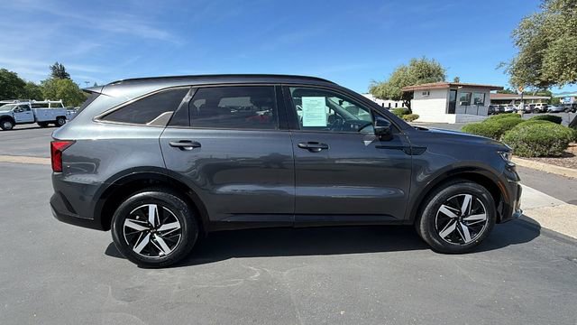 Used 2021 Kia Sorento EX w/ Panoramic Sunroof Package image 3