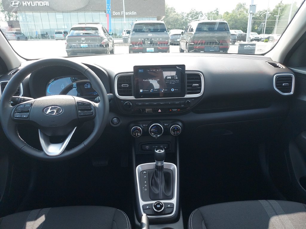 New 2026 Hyundai Venue SEL FWD image 15