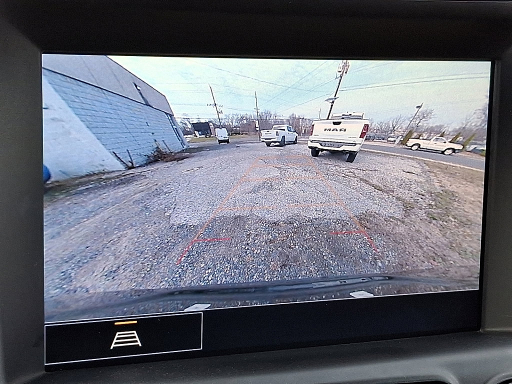 Used 2023 GMC Terrain SLE w/ Driver Convenience Package image 27