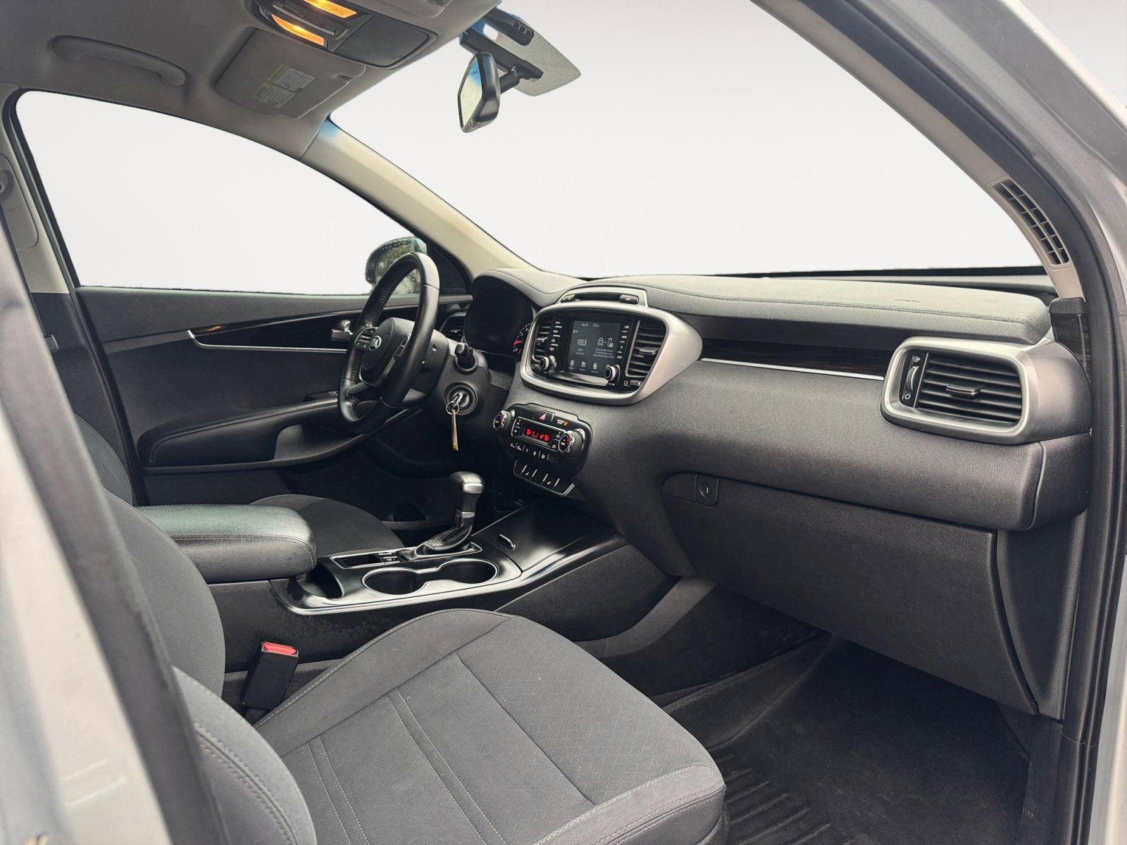 Used 2019 Kia Sorento LX w/ LX Convenience Package image 15