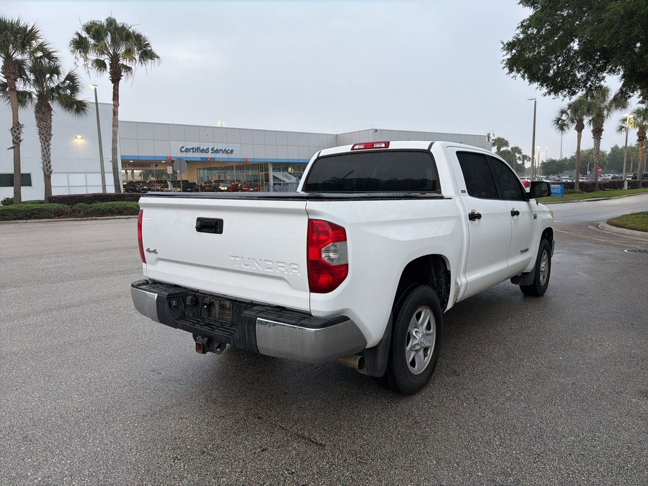 Used 2014 Toyota Tundra SR5 w/ SR5 Upgrade Package AWD/4WD image 5