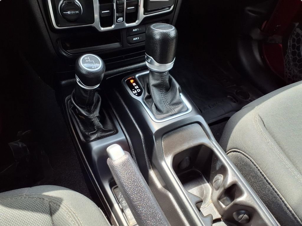 Used 2021 Jeep Gladiator Willys image 11