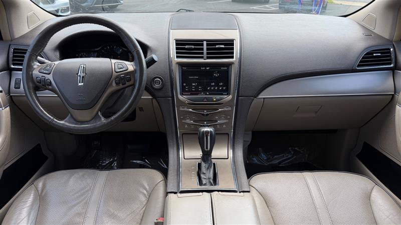 Used 2011 Lincoln MKX 2WD w/ 101A Rapid Spec Order Code image 17