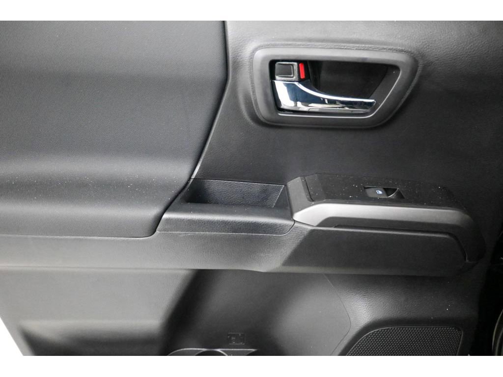 Used 2023 Toyota Tacoma TRD Off-Road image 25