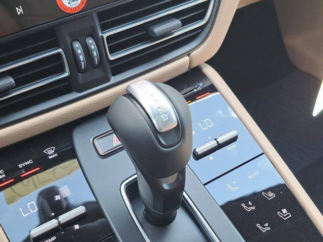 New 2026 Porsche Macan image 33