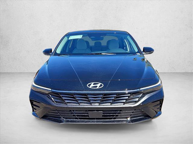 New 2026 Hyundai Elantra Limited FWD image 6