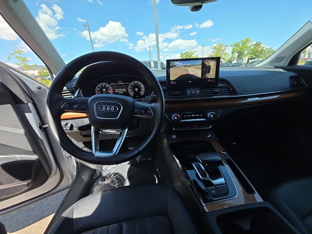 Used 2023 Audi Q5 2.0T Premium Plus w/ Premium Plus Package AWD/4WD image 14