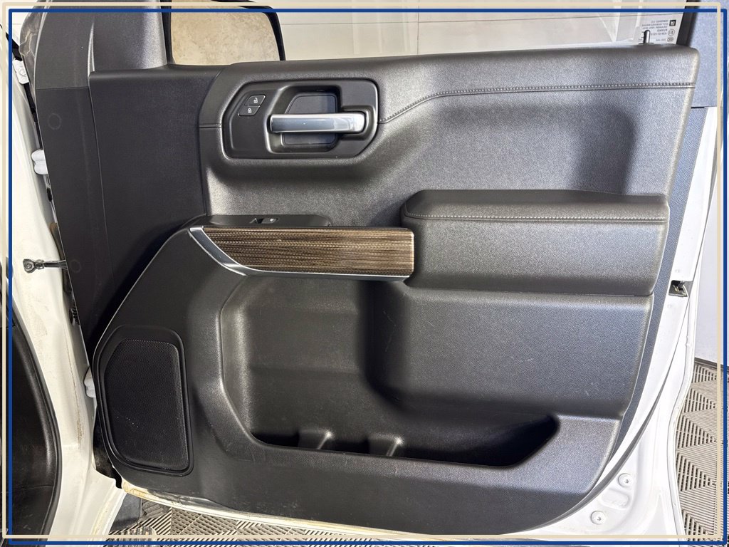 Used 2021 Chevrolet Silverado 1500 LT Trail Boss w/ LPO, Dark Essentials Package AWD/4WD image 46