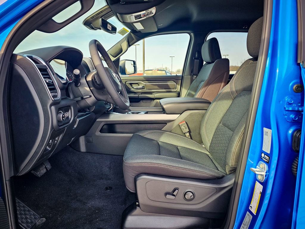 New 2026 RAM 1500 Big Horn AWD/4WD image 14
