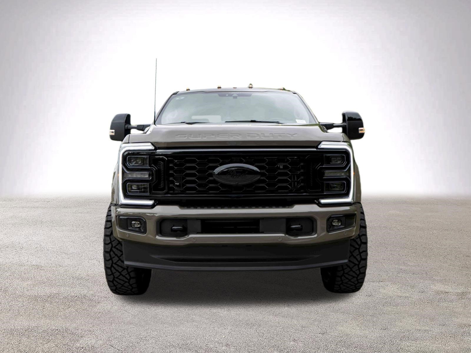 Used 2026 Ford F450 Platinum w/ Platinum Plus Package image 3