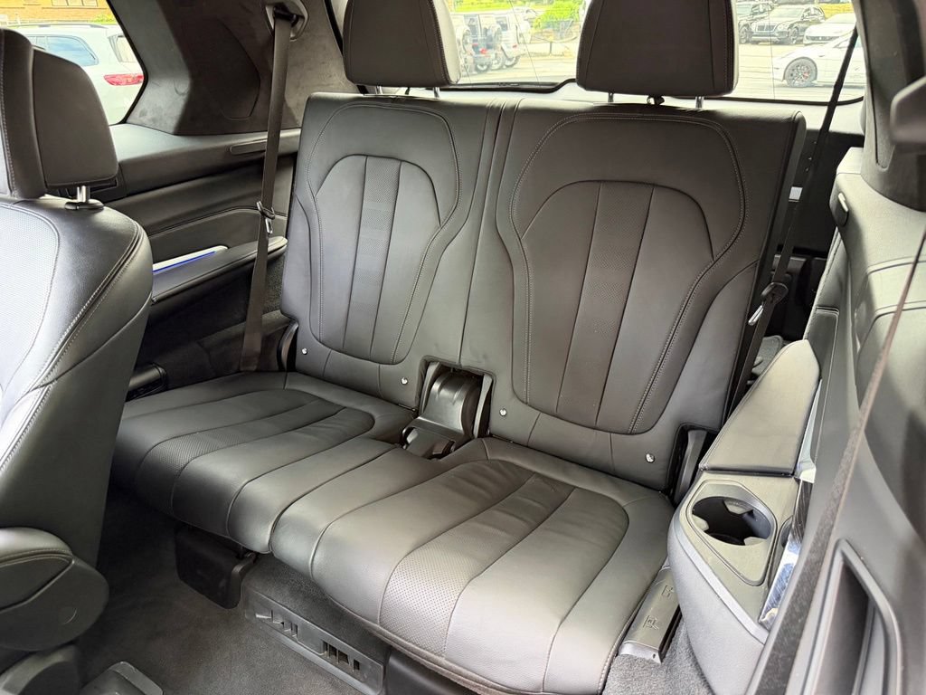 Used 2020 BMW X7 M50i AWD/4WD image 33