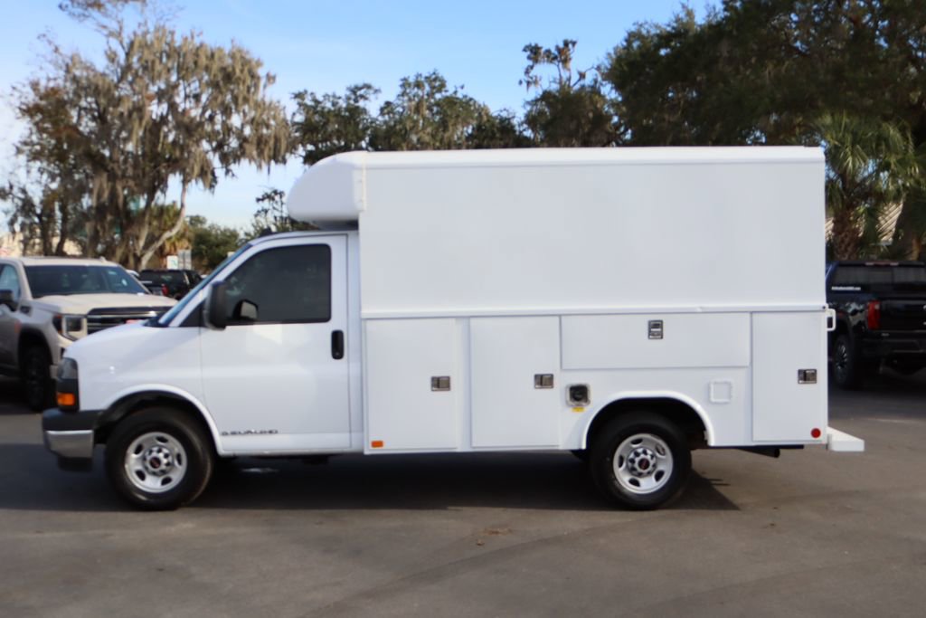 Used 2023 GMC Savana 3500 w/ Power Convenience Package image 5