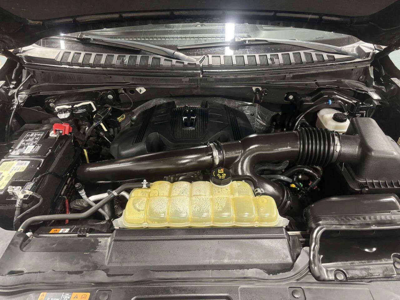 Used 2020 Lincoln Navigator Reserve w/ Equipment Group 208A Reserve image 9