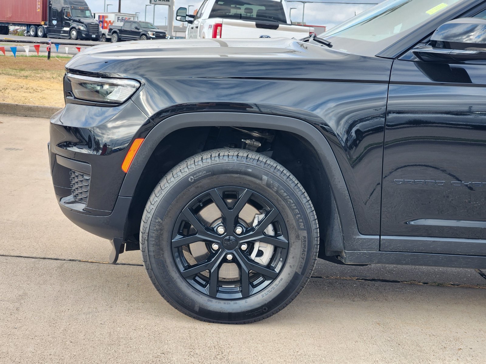 Used 2025 Jeep Grand Cherokee L Altitude RWD image 10