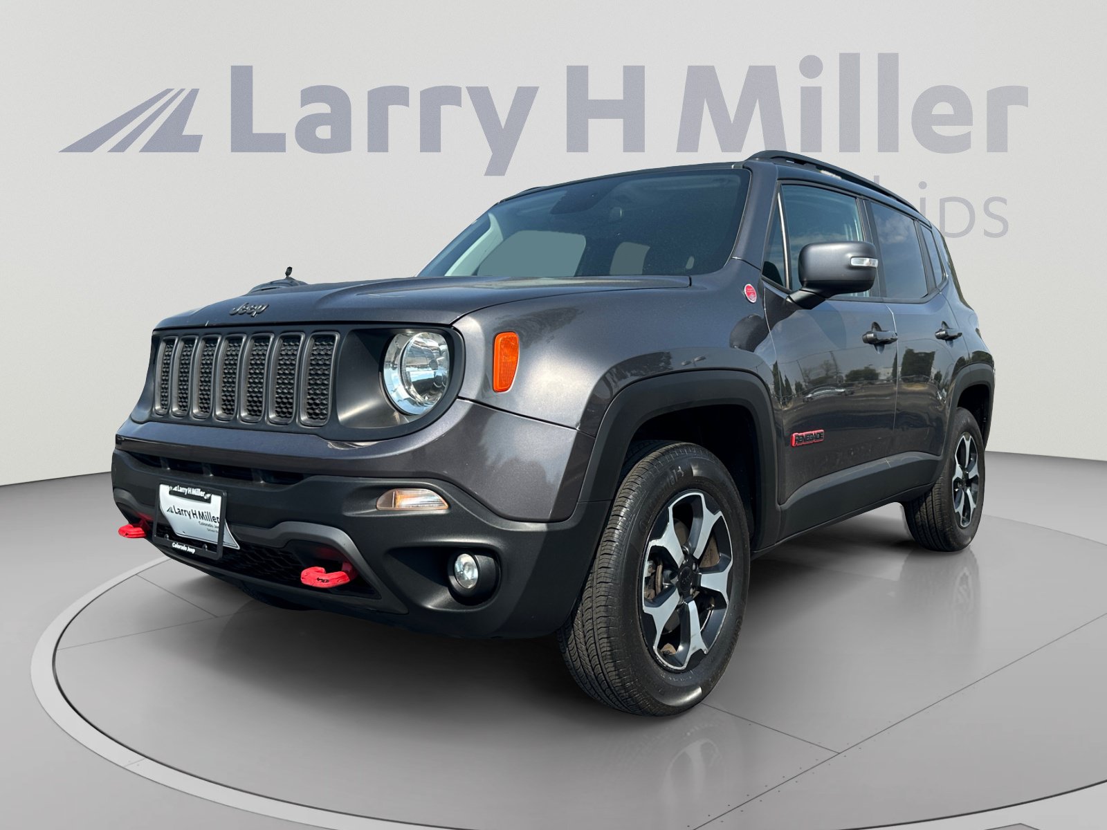 Used 2019 Jeep Renegade Trailhawk w/ Cold Weather Group II AWD/4WD image 1