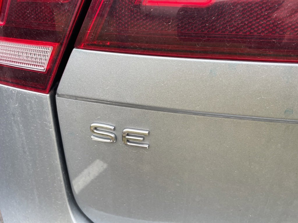 Used 2023 Volkswagen Tiguan SE image 6