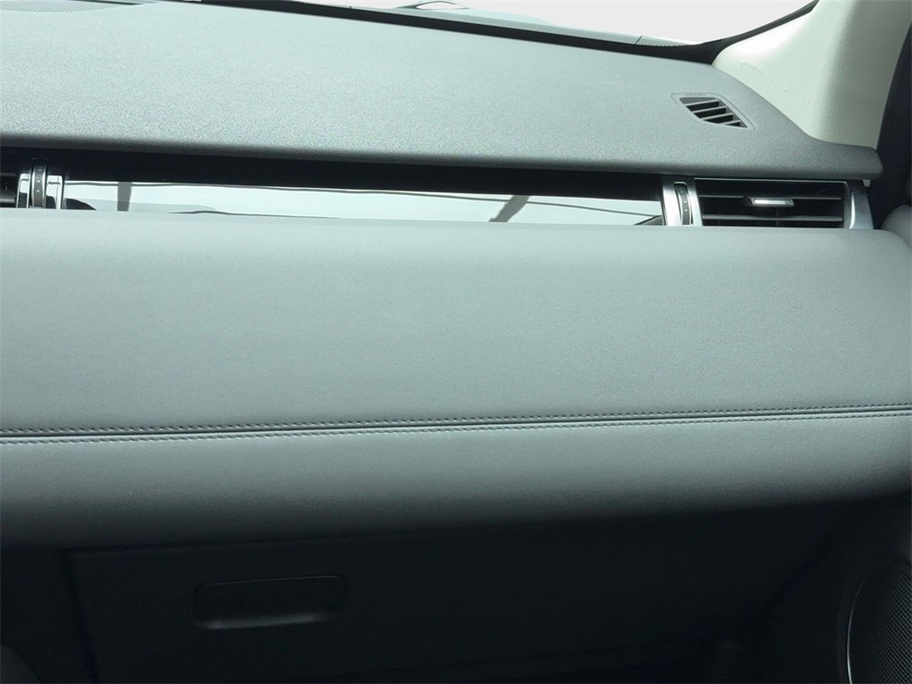 Used 2022 Land Rover Discovery Sport S image 21