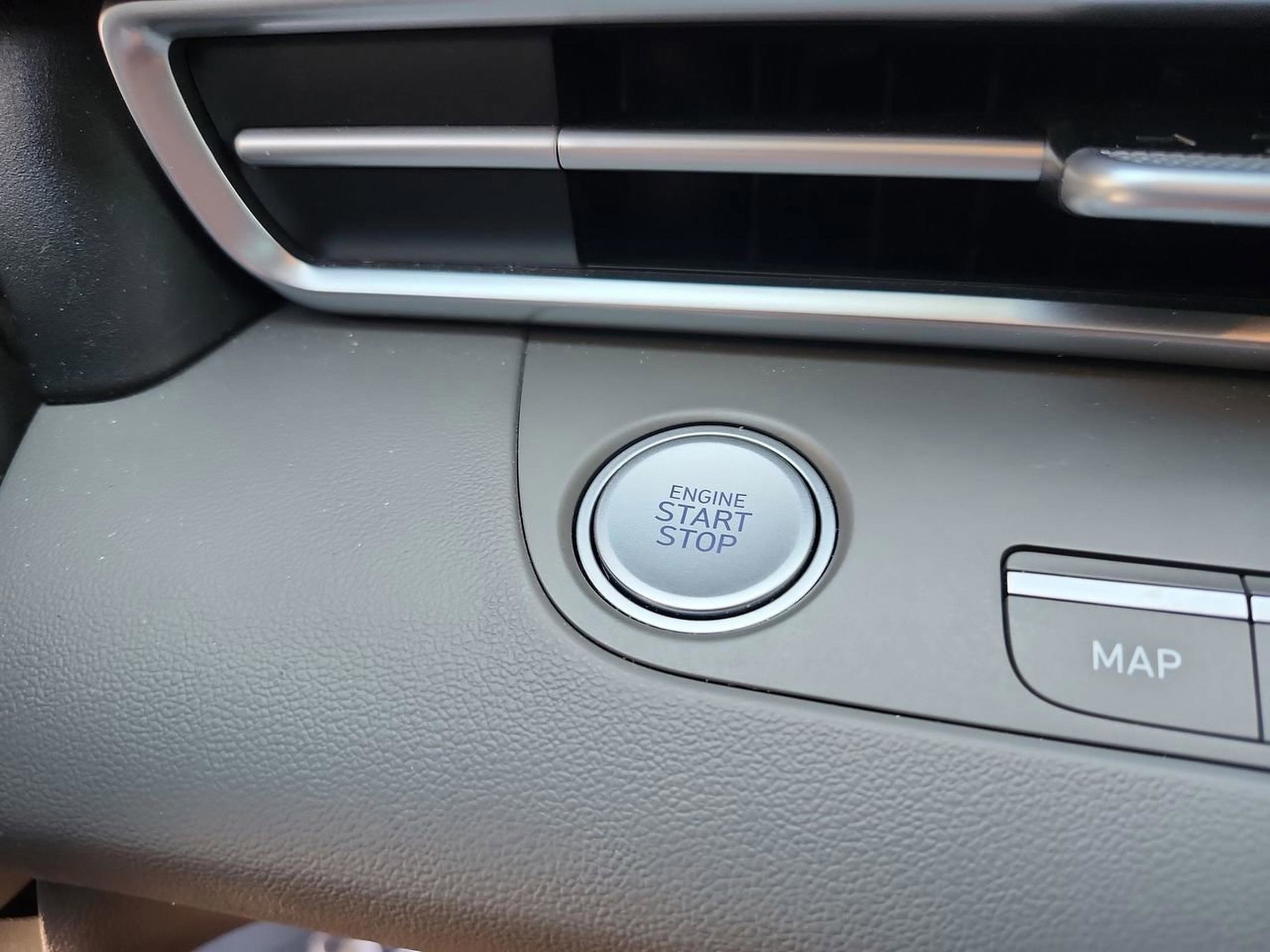 Used 2023 Hyundai Elantra SEL w/ Convenience Package image 22