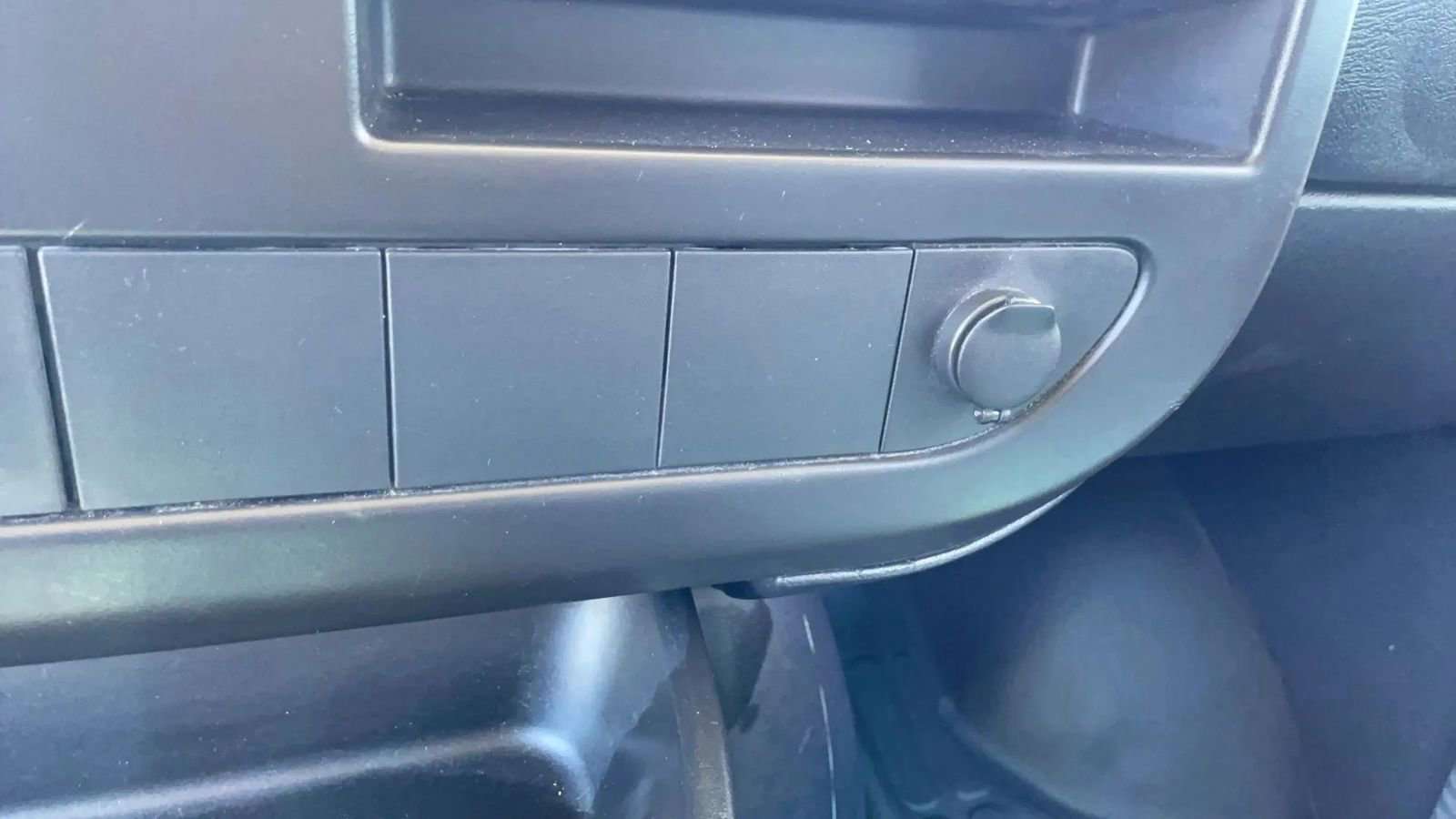 Used 2013 Chevrolet Express 2500 RWD image 17