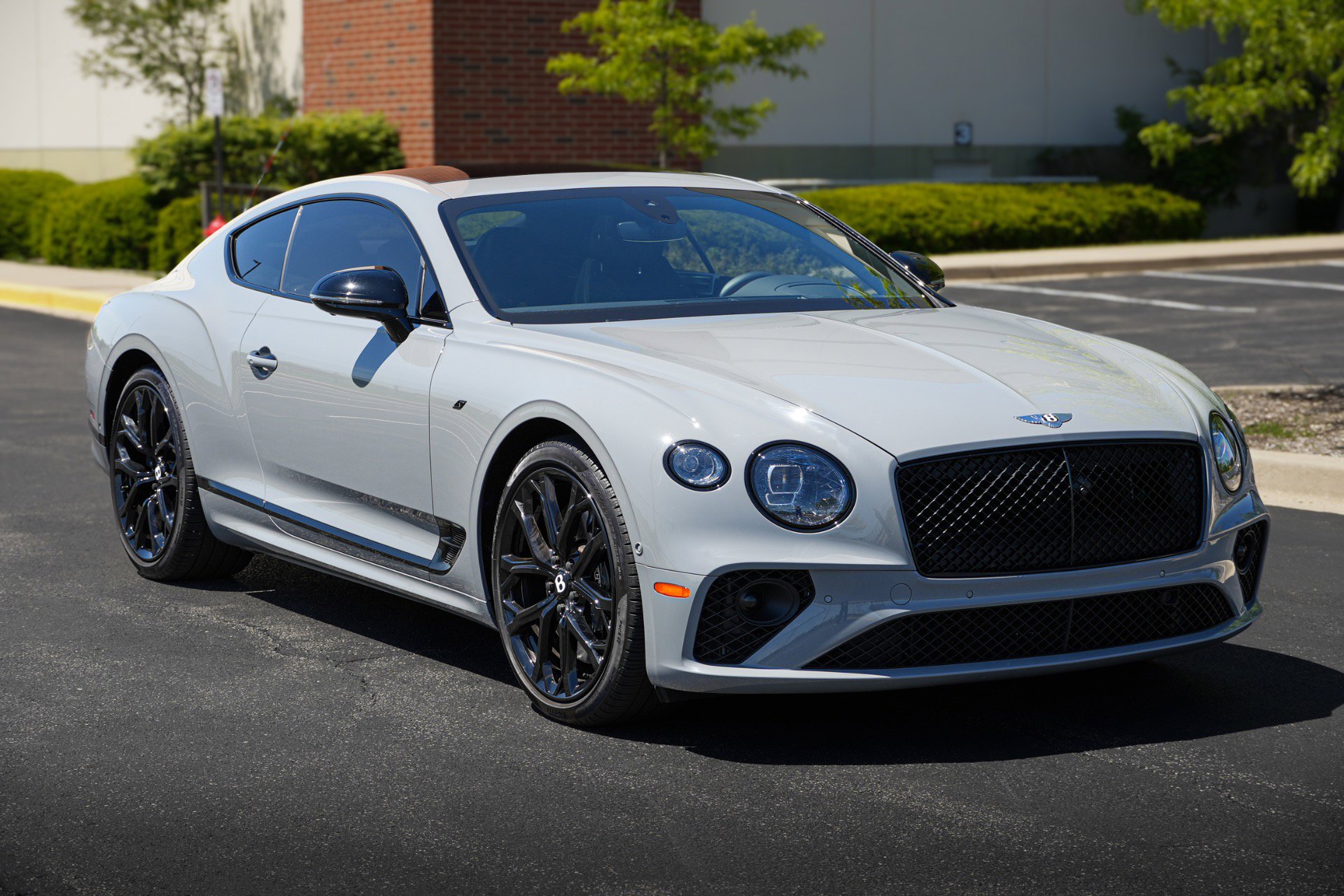 Used 2023 Bentley Continental GT V8 AWD/4WD image 4