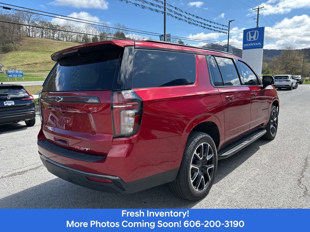 Used 2022 Chevrolet Suburban RST w/ Luxury Package AWD/4WD image 5