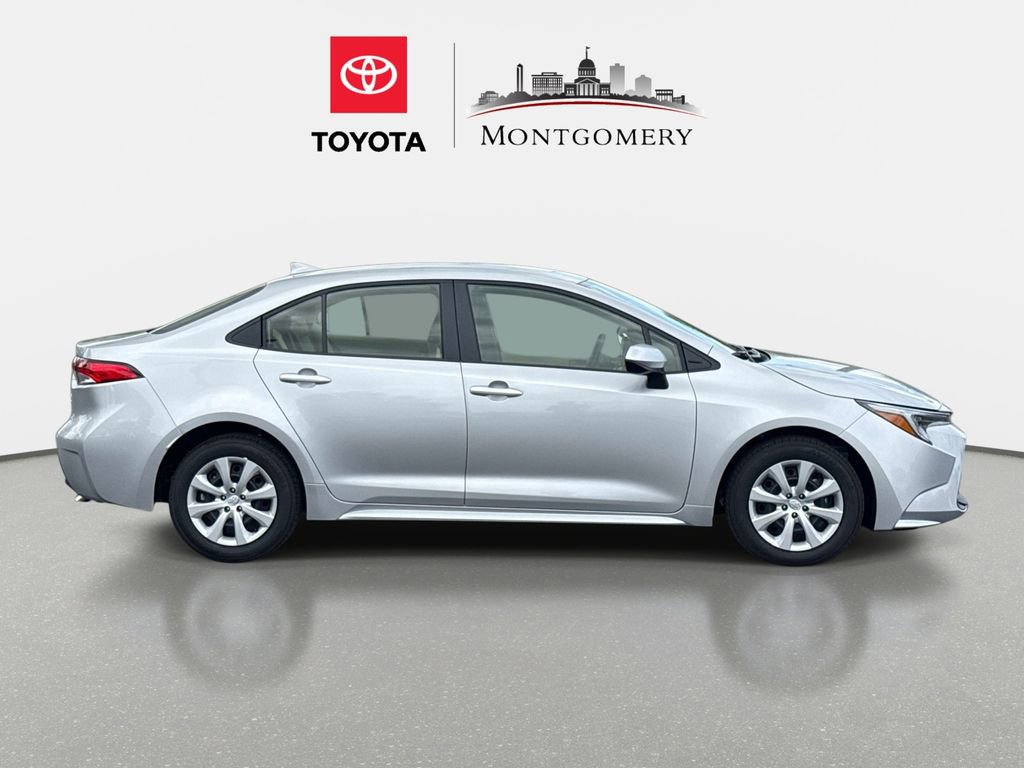 Used 2026 Toyota Corolla LE image 2