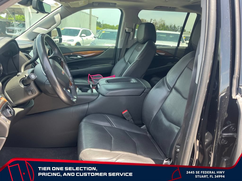 Used 2020 Cadillac Escalade ESV Premium Luxury RWD image 17