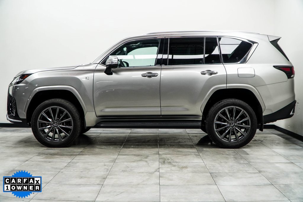 Used 2023 Lexus LX 600 F Sport image 9