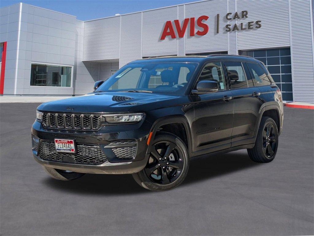 Used 2023 Jeep Grand Cherokee Altitude