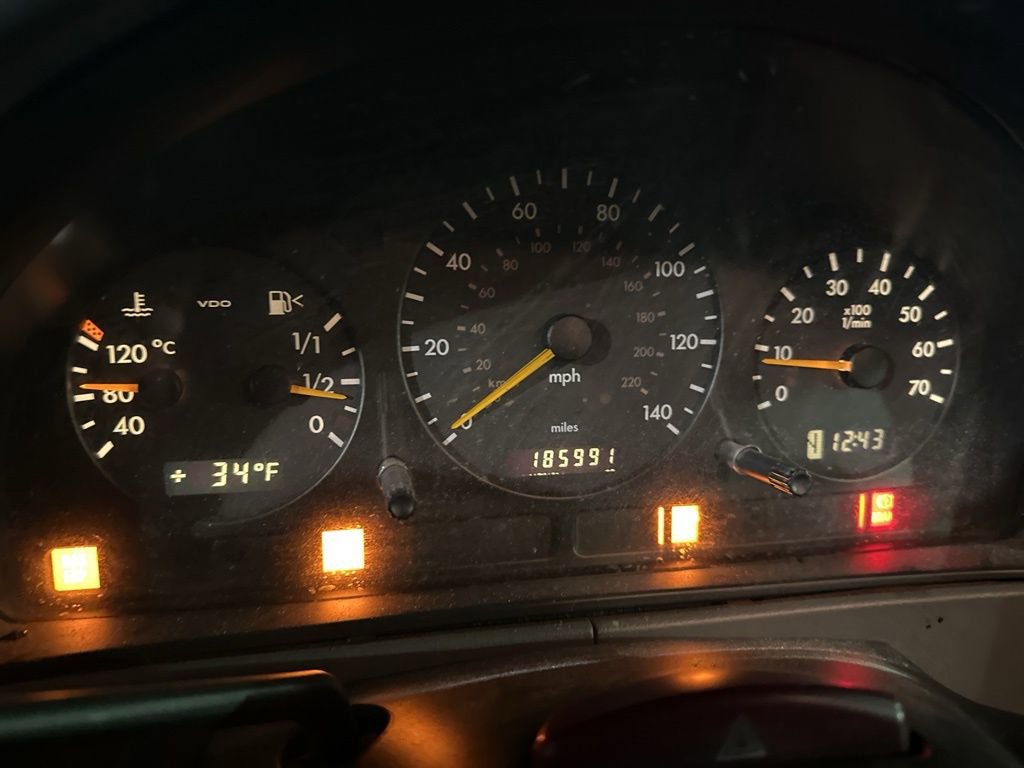 Used 2000 Mercedes-Benz ML 320 4MATIC image 18