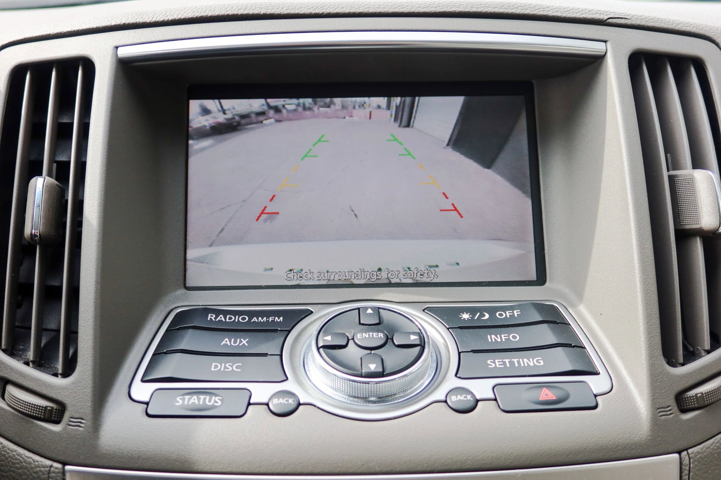 Used 2011 INFINITI G25 x w/ Moonroof Pkg image 18