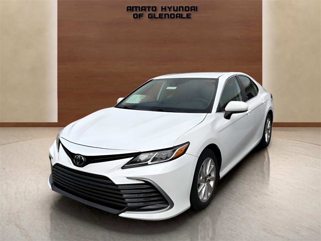 Used 2024 Toyota Camry LE image 2