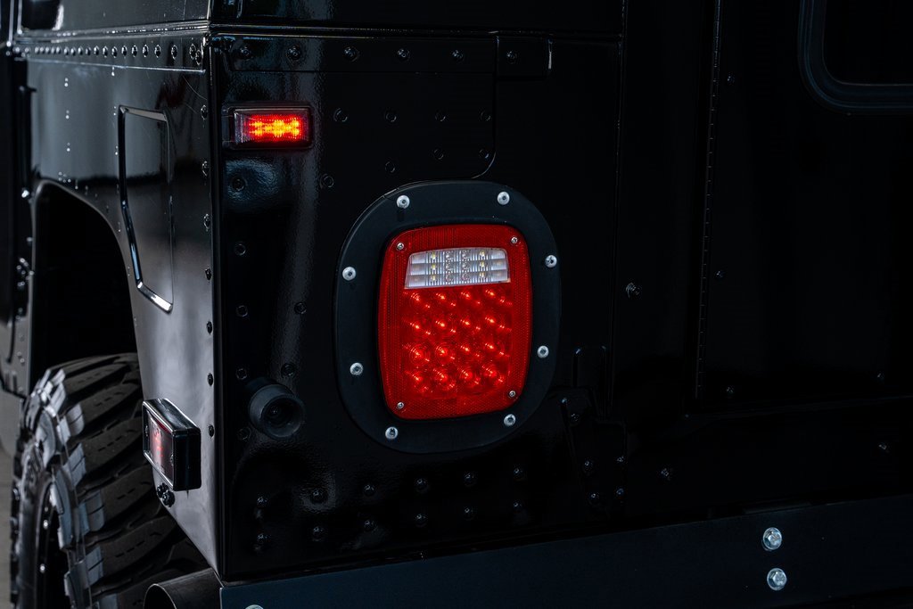 Used 2002 HUMMER H1 4-Door Wagon image 22