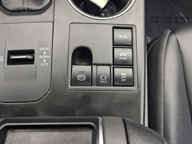 Certified 2024 Toyota Highlander XLE AWD/4WD image 35