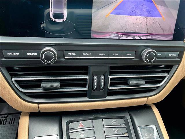 Used 2020 Porsche Macan AWD/4WD image 24