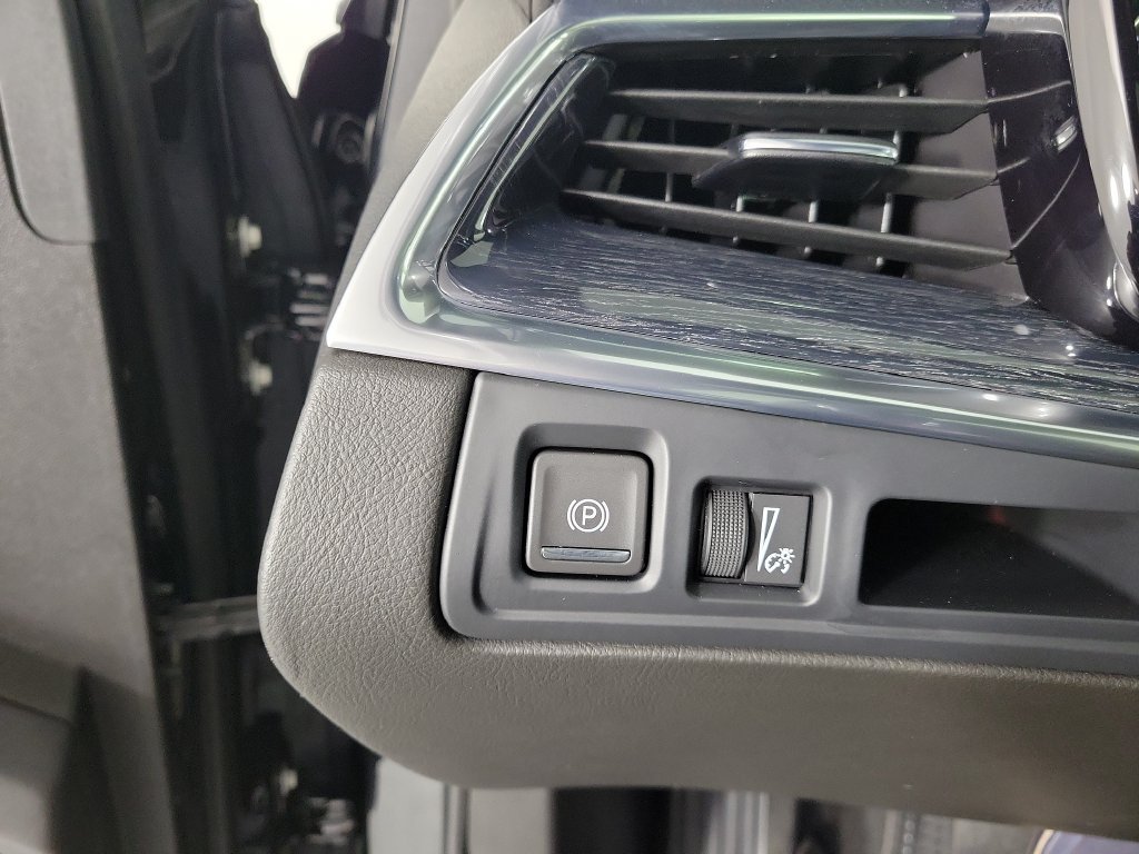 Used 2023 Cadillac XT5 Premium Luxury FWD image 33