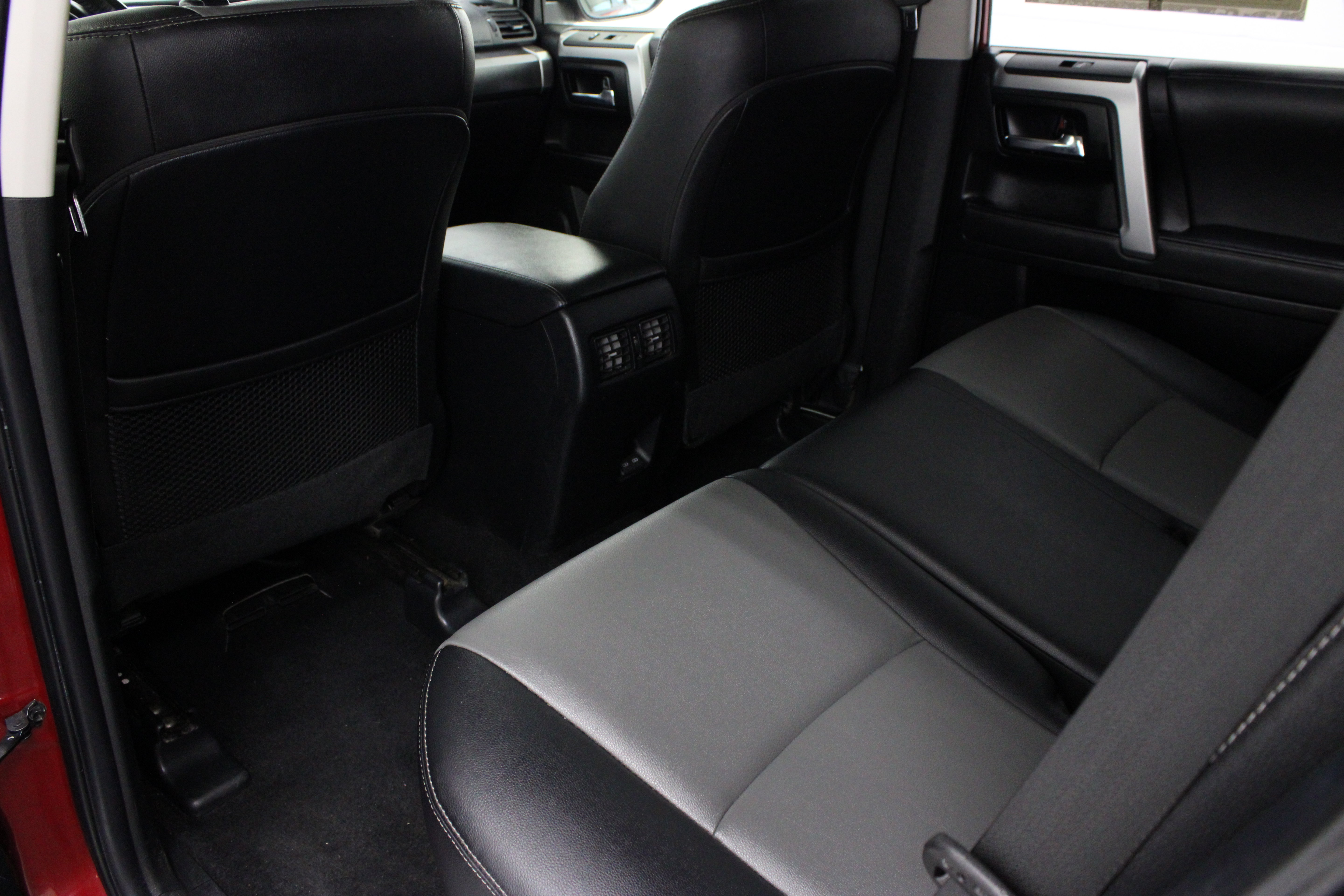 Used 2023 Toyota 4Runner SR5 Premium AWD/4WD image 27