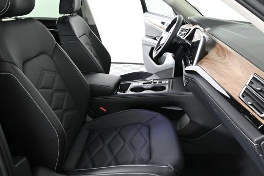 New 2026 Volkswagen Atlas SE image 10