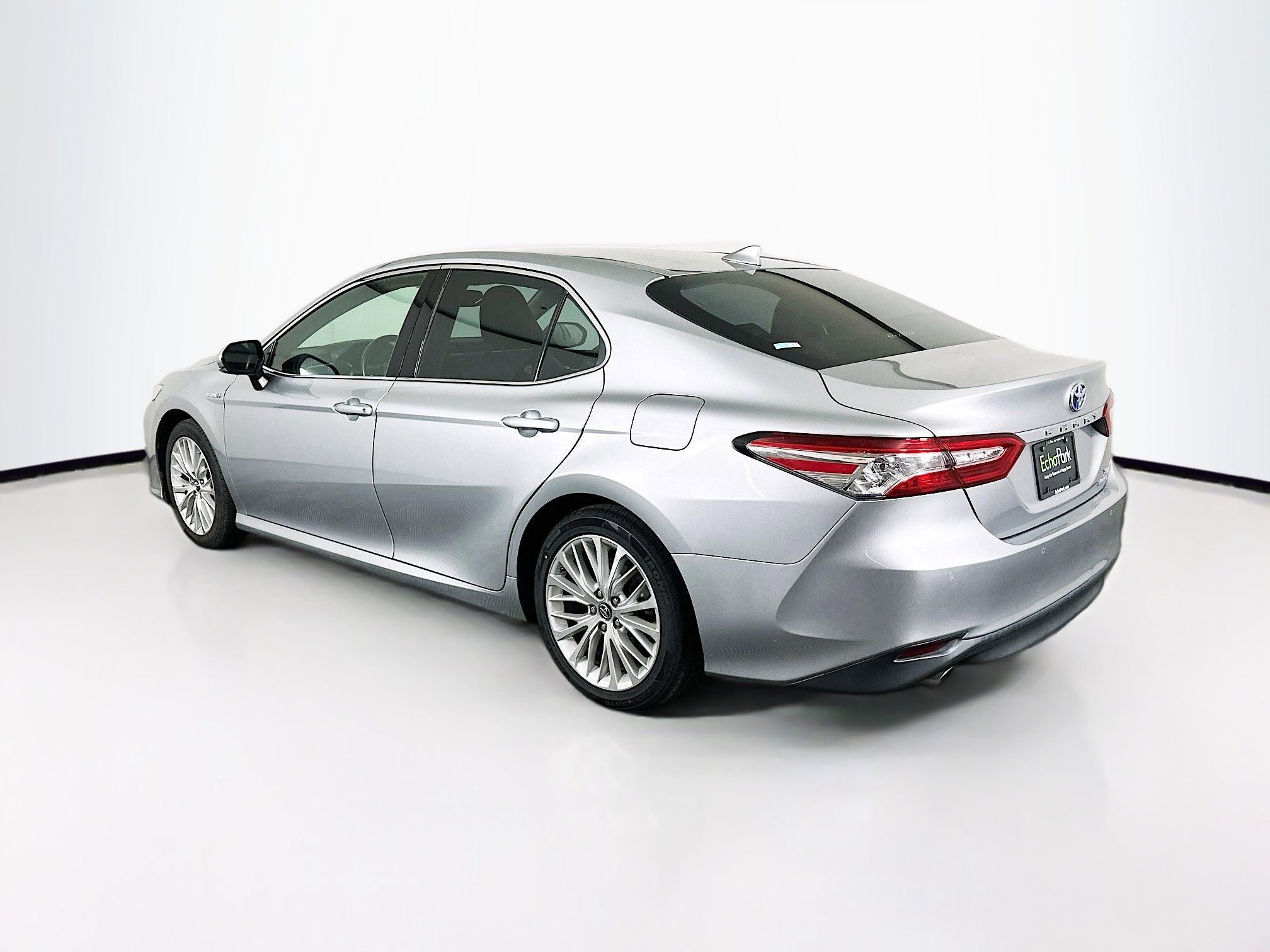 Used 2018 Toyota Camry XLE w/ Audio Package FWD image 5