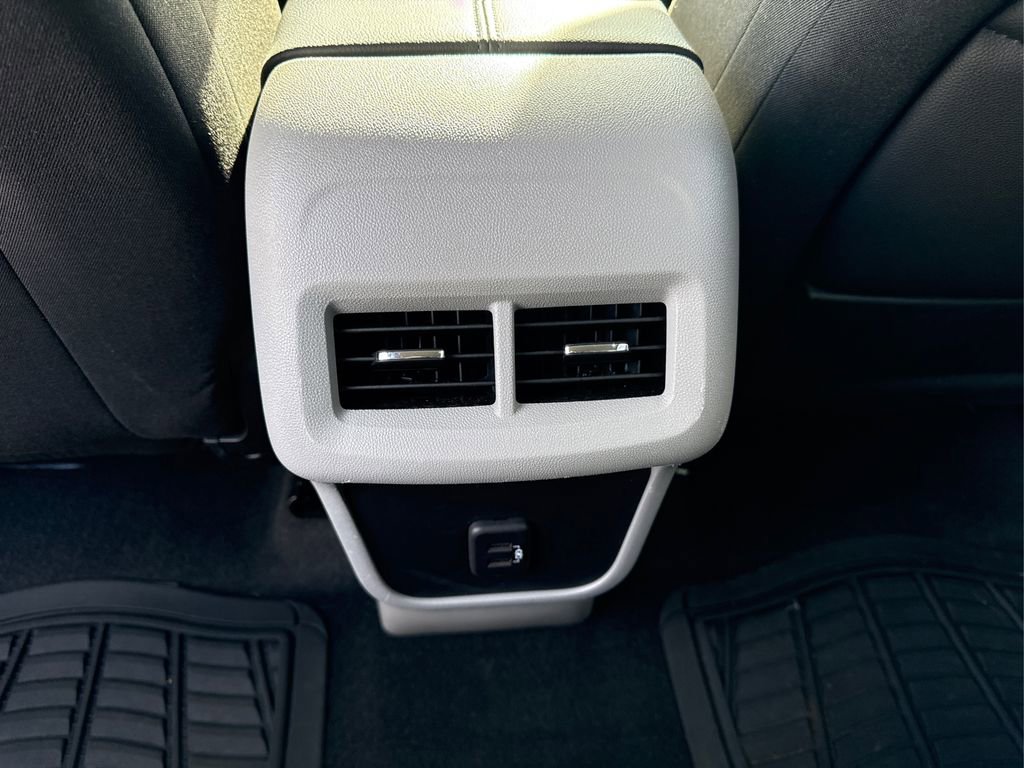 Used 2023 GMC Terrain SLE w/ Driver Convenience Package image 36