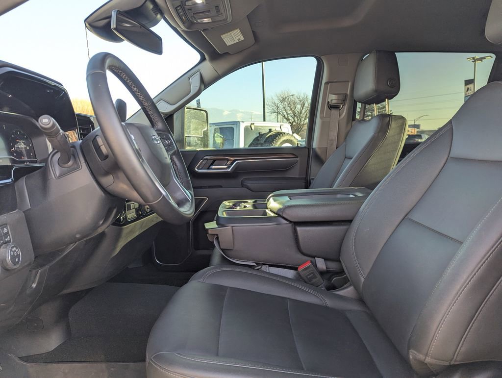 Used 2025 Chevrolet Silverado 3500 LT w/ Trail Boss Package image 24