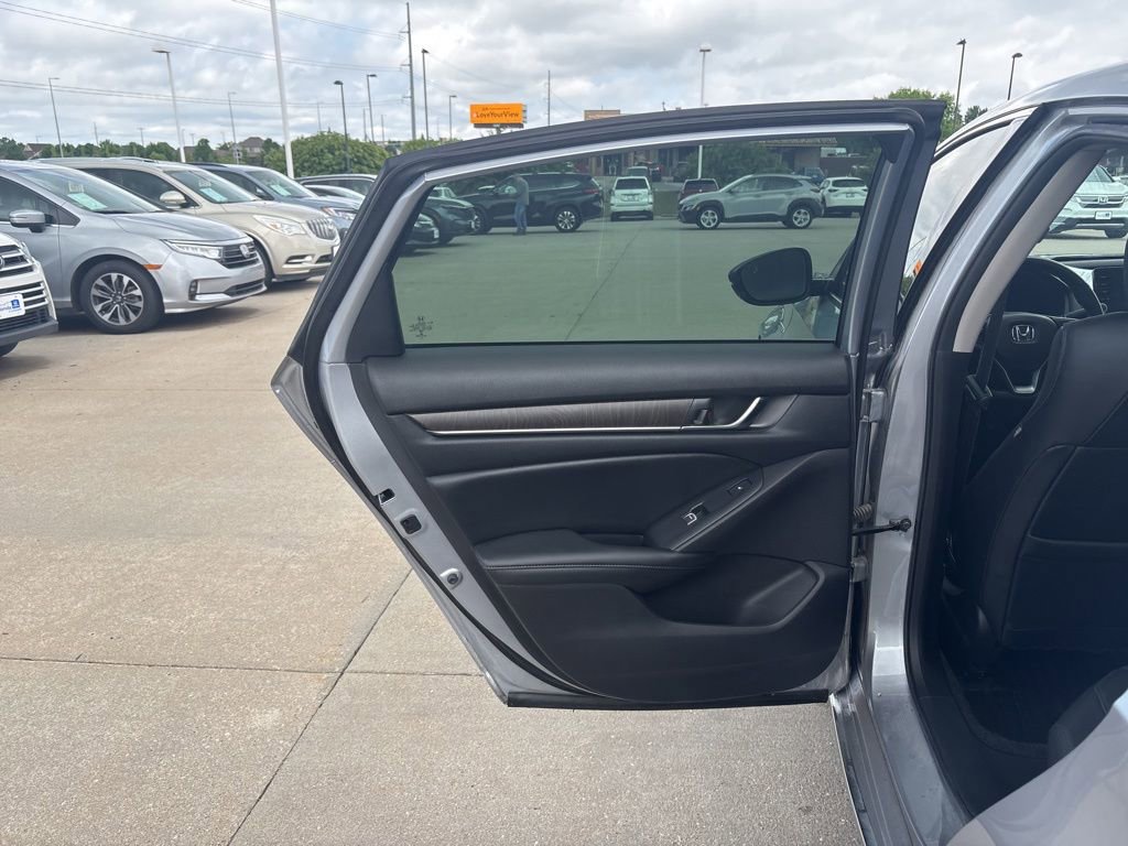 Used 2022 Honda Accord Touring image 38