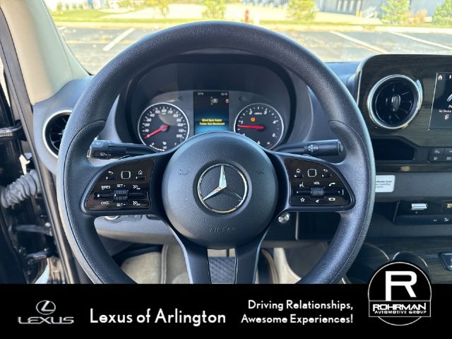 Used 2022 Mercedes-Benz Sprinter 2500 image 10