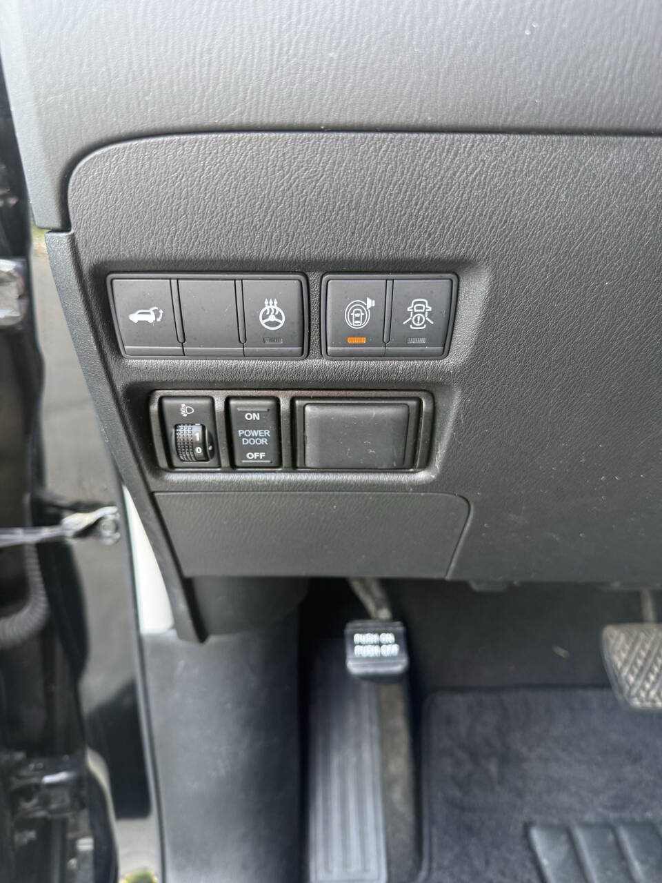 Used 2019 Nissan Armada Platinum w/ Captain's Chairs Package AWD/4WD image 18
