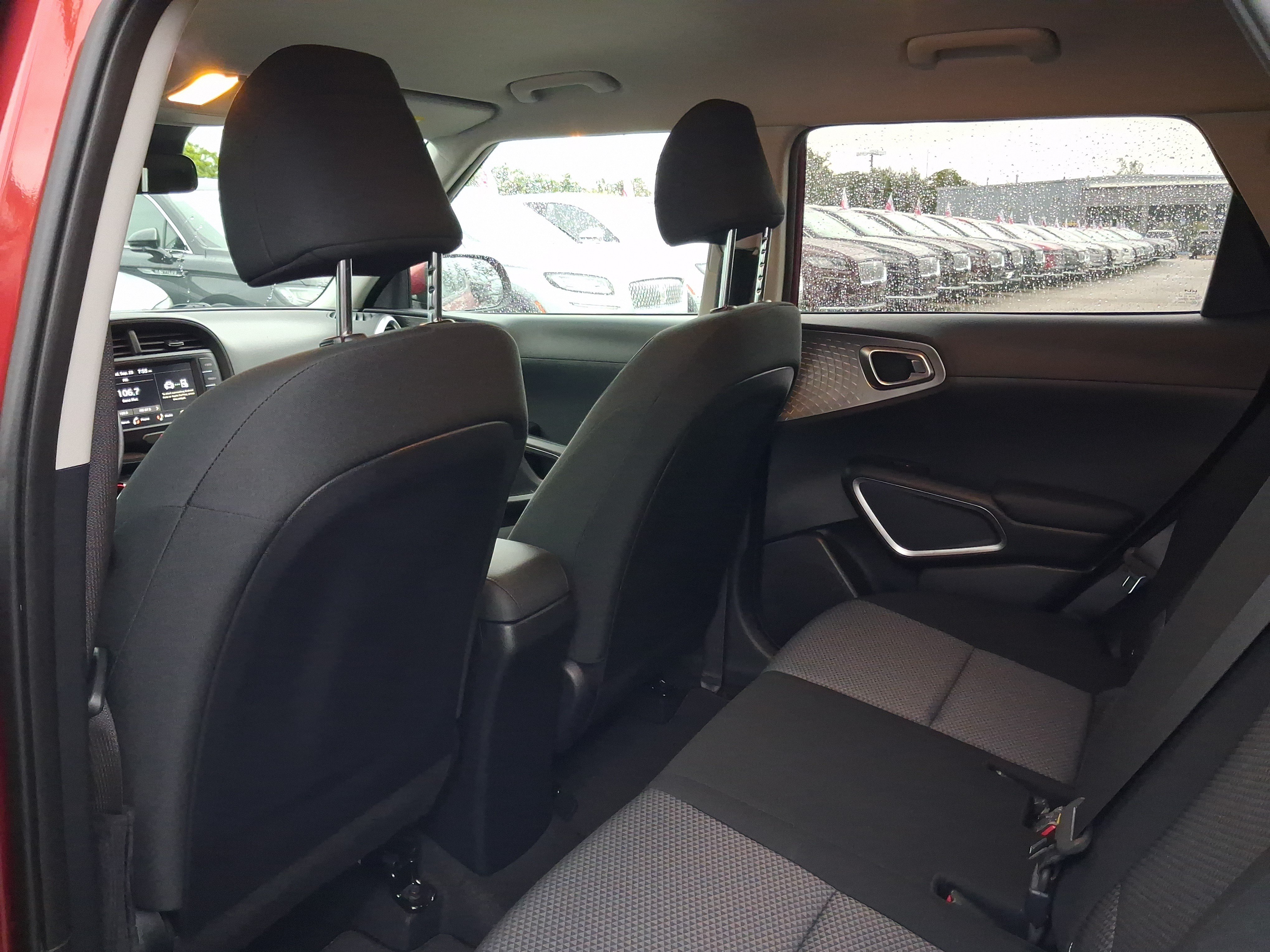 Used 2023 Kia Soul LX FWD image 5