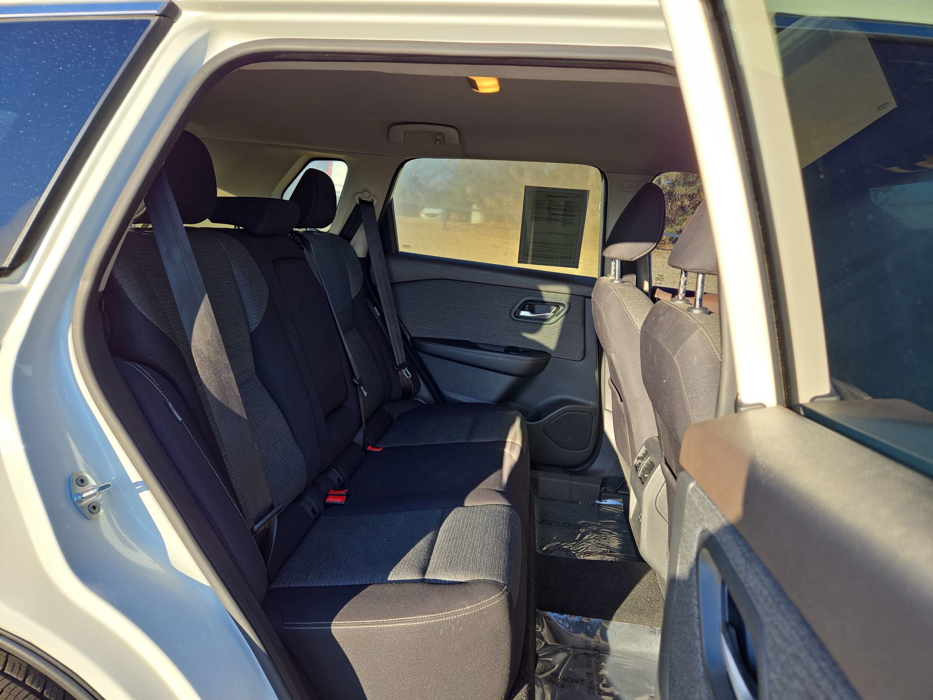 Used 2021 Nissan Rogue SV image 17